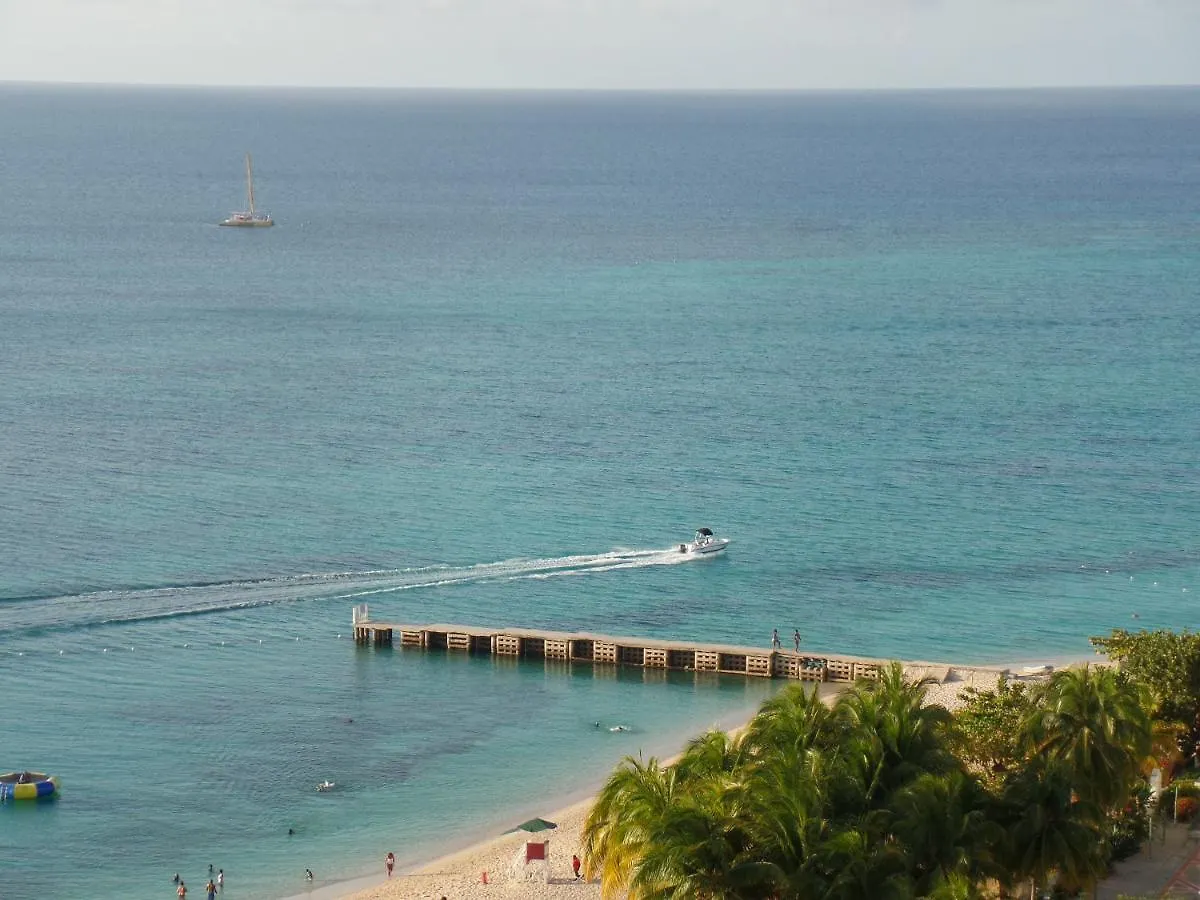 Penthouse Studio @ Montego Bay Club Resort 0*,  Jamaica
