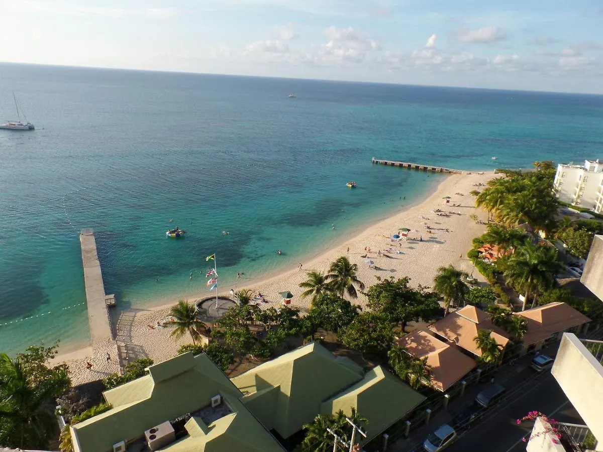 Penthouse Studio @ Montego Bay Club Resort 0*,  Jamaica